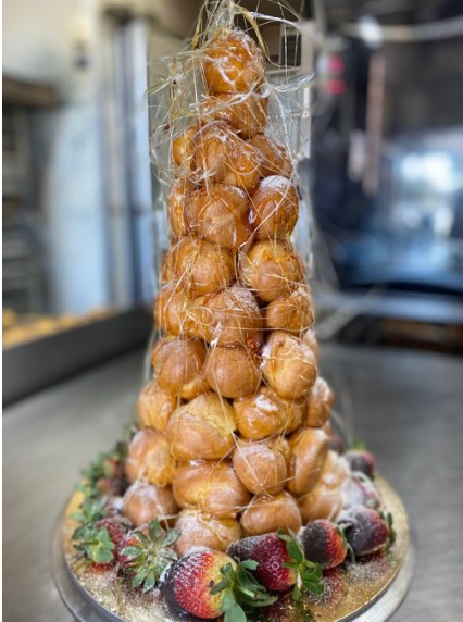 Croquembouche